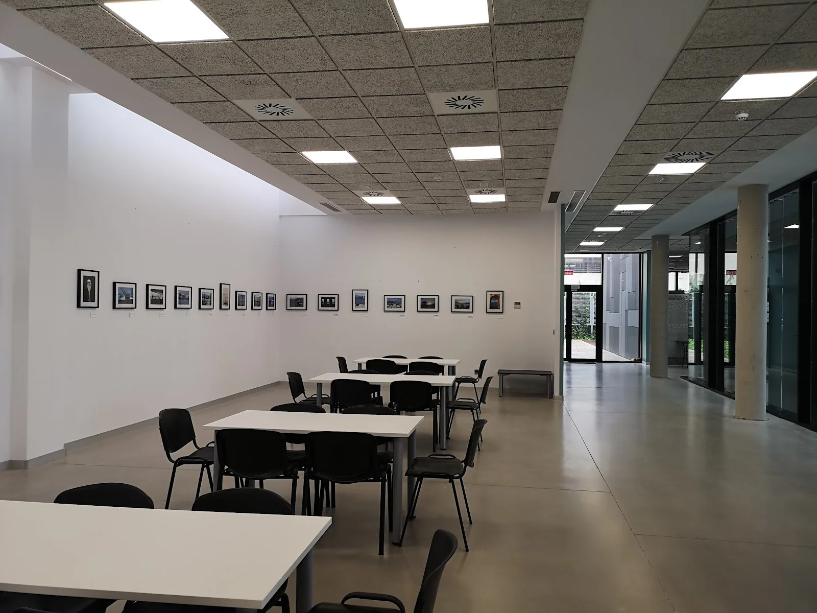 Centro Cívico Cazoña - Fotografía 1