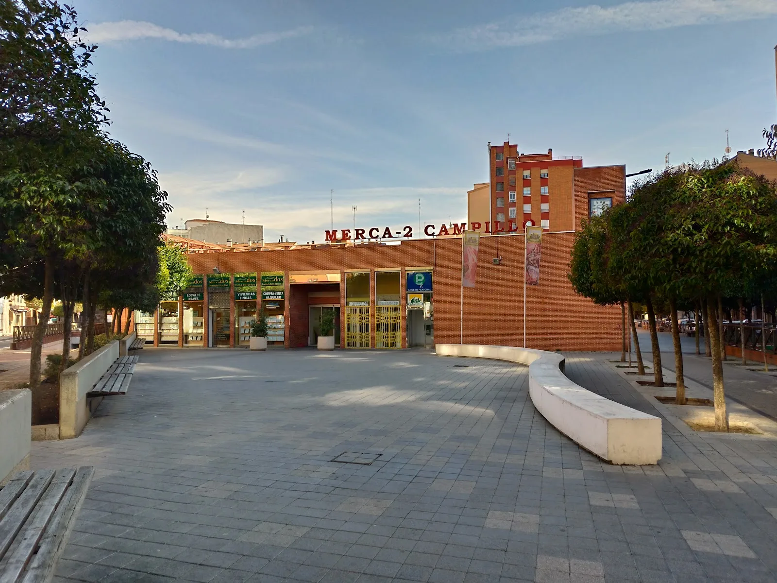 Centro Cívico El Campillo - Fotografía 2