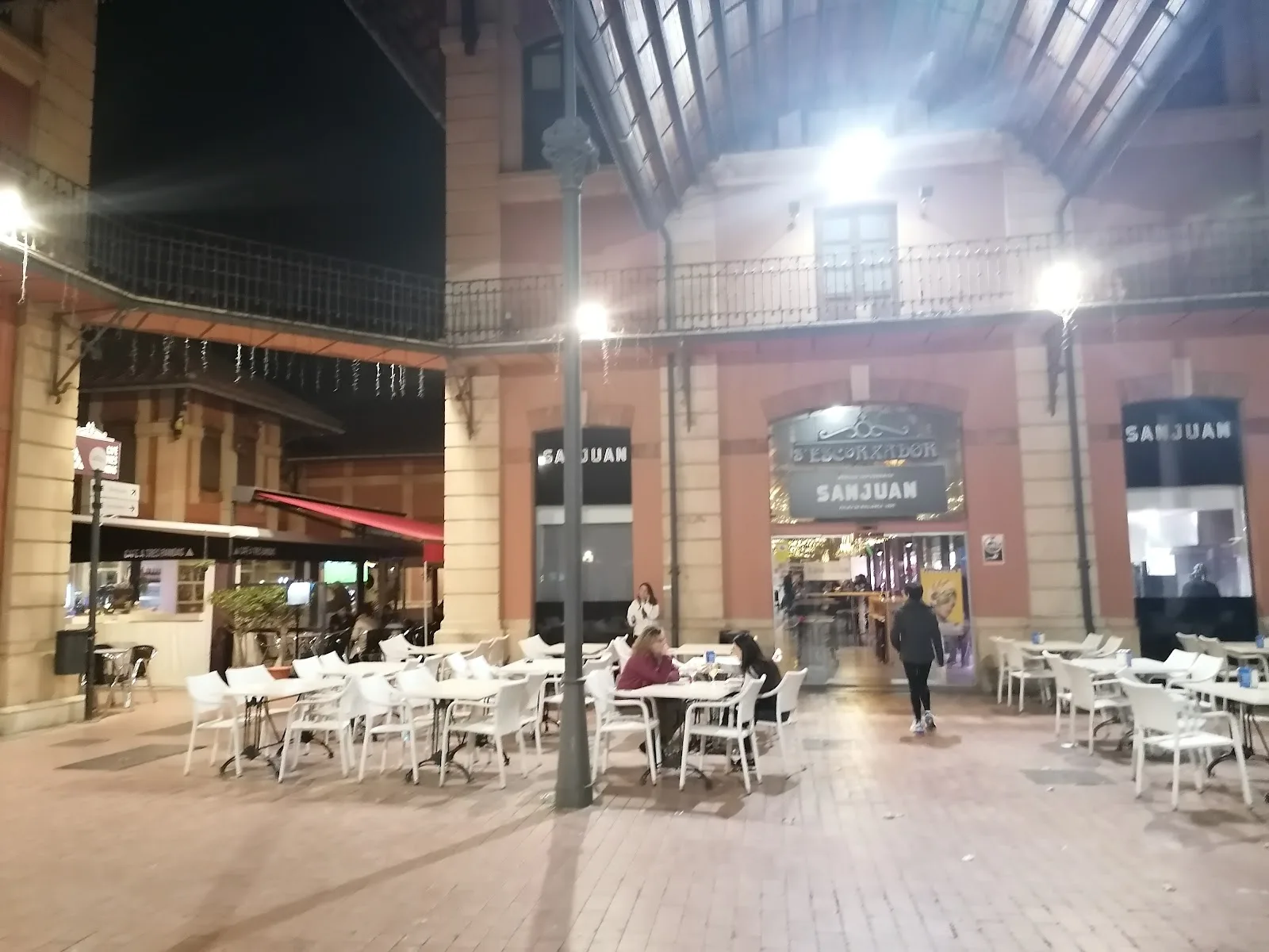 Centro Cultural Comercial s’Escorxador - Fotografía 3