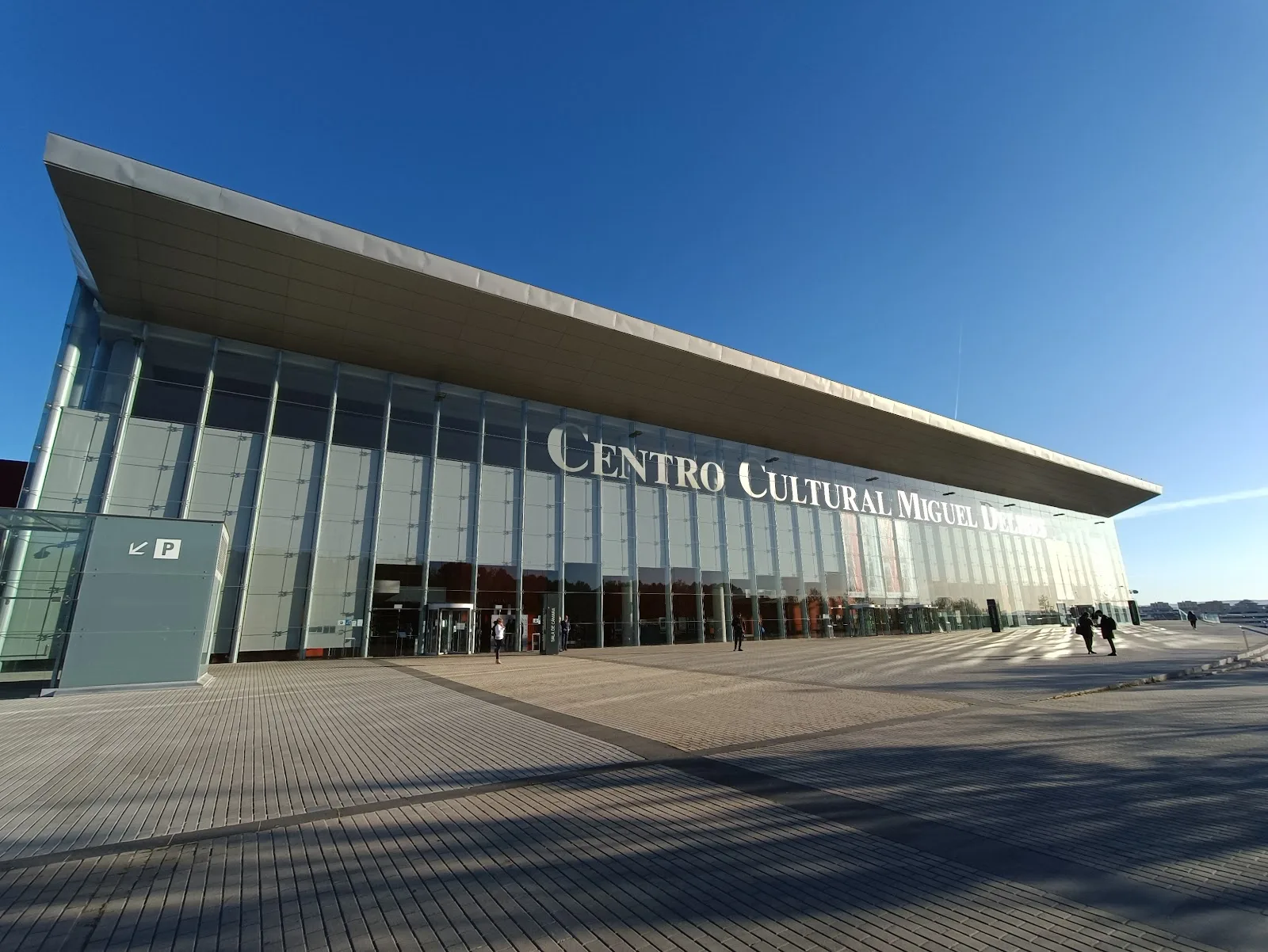 Centro Cultural Miguel Delibes - Fotografía 1