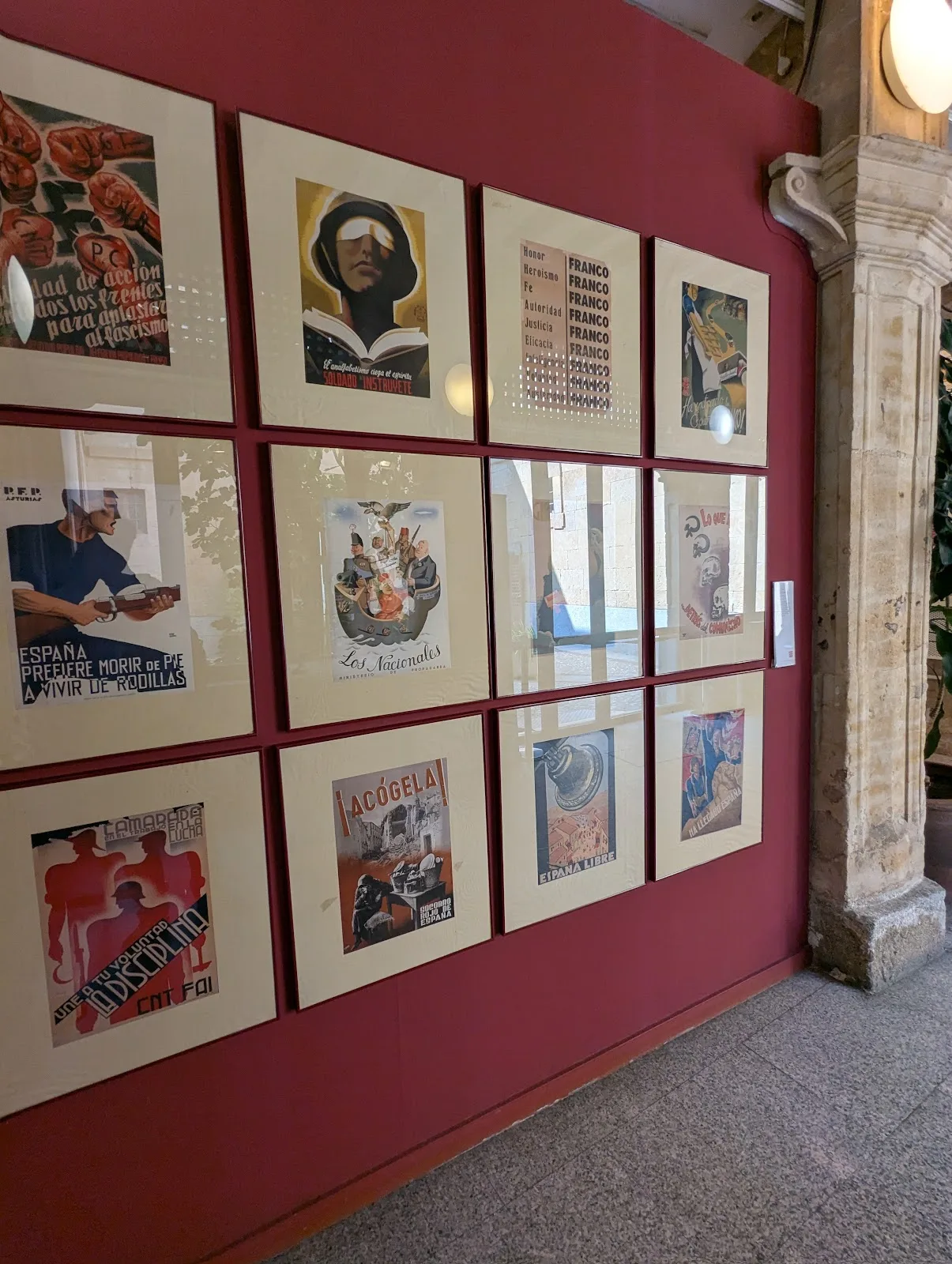 Centro Documental de la Memoria Histórica - Fotografía 4