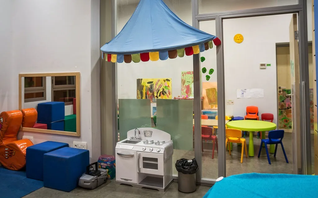 Centro Joaquín Roncal. Fundación CAI - Fotografía 5