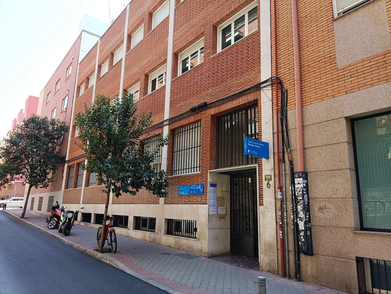 Centro Socio-Cultural Maestro Alonso
