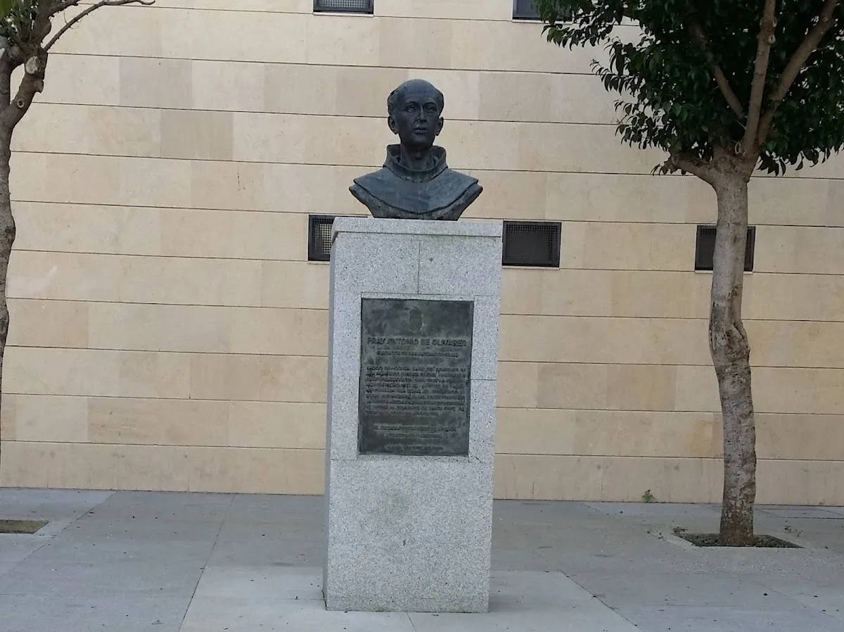 Escultura de Fray Antonio de Olivares (Moguer EScultura)