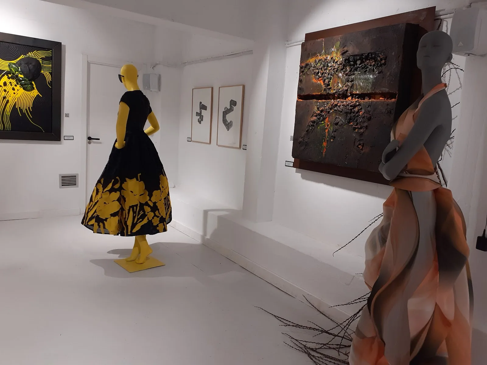 La CENTRAL Art Gallery - Fotografía 1