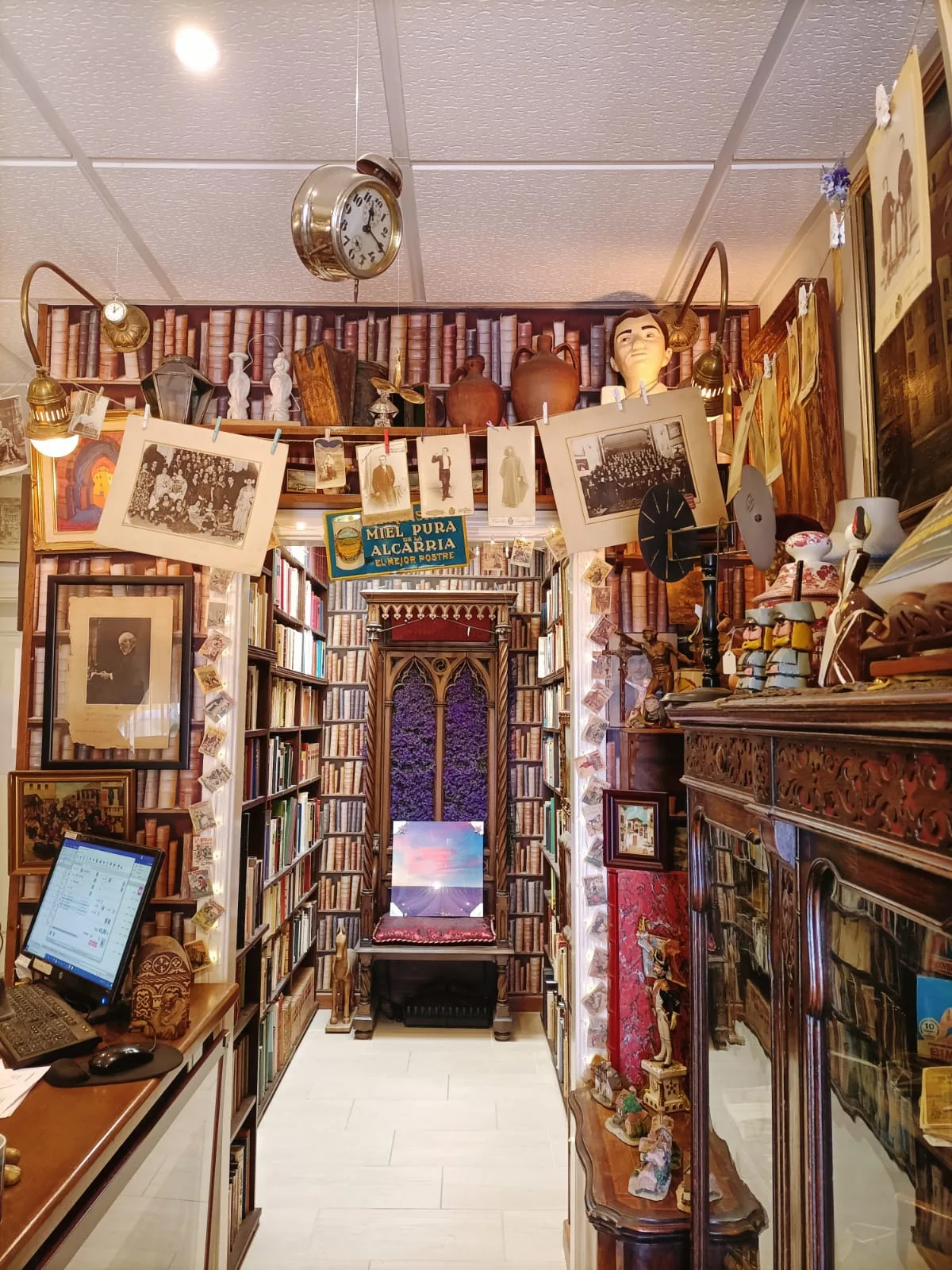 LA CLANDESTINA Antigüedades - Coleccionismo -Librería anticuaria -