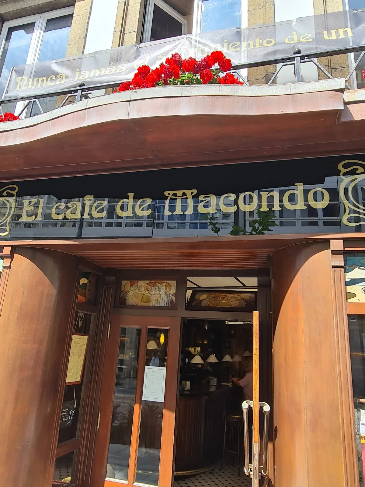 MACONDO café
