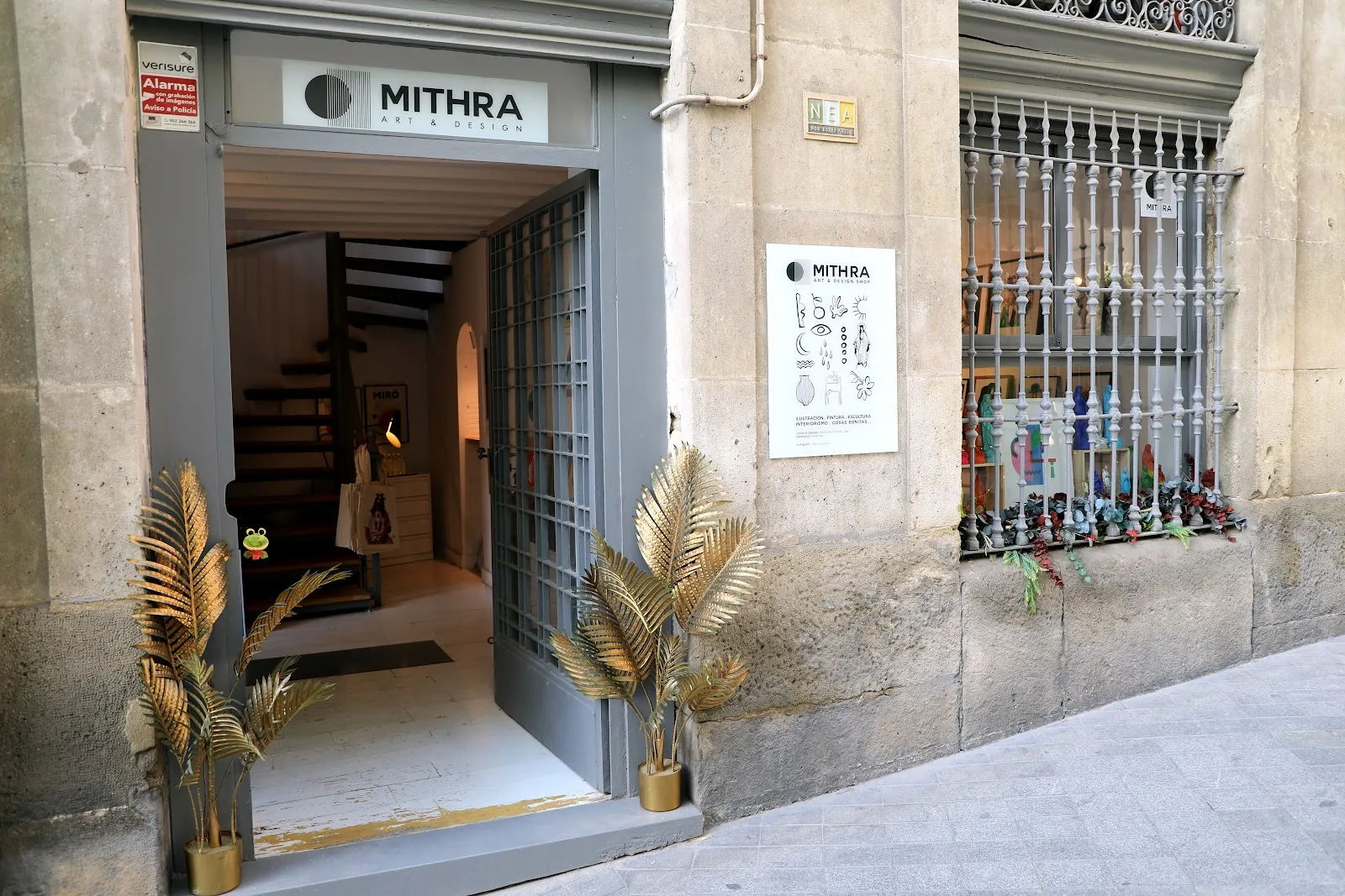 MITHRA - Fotografía 1