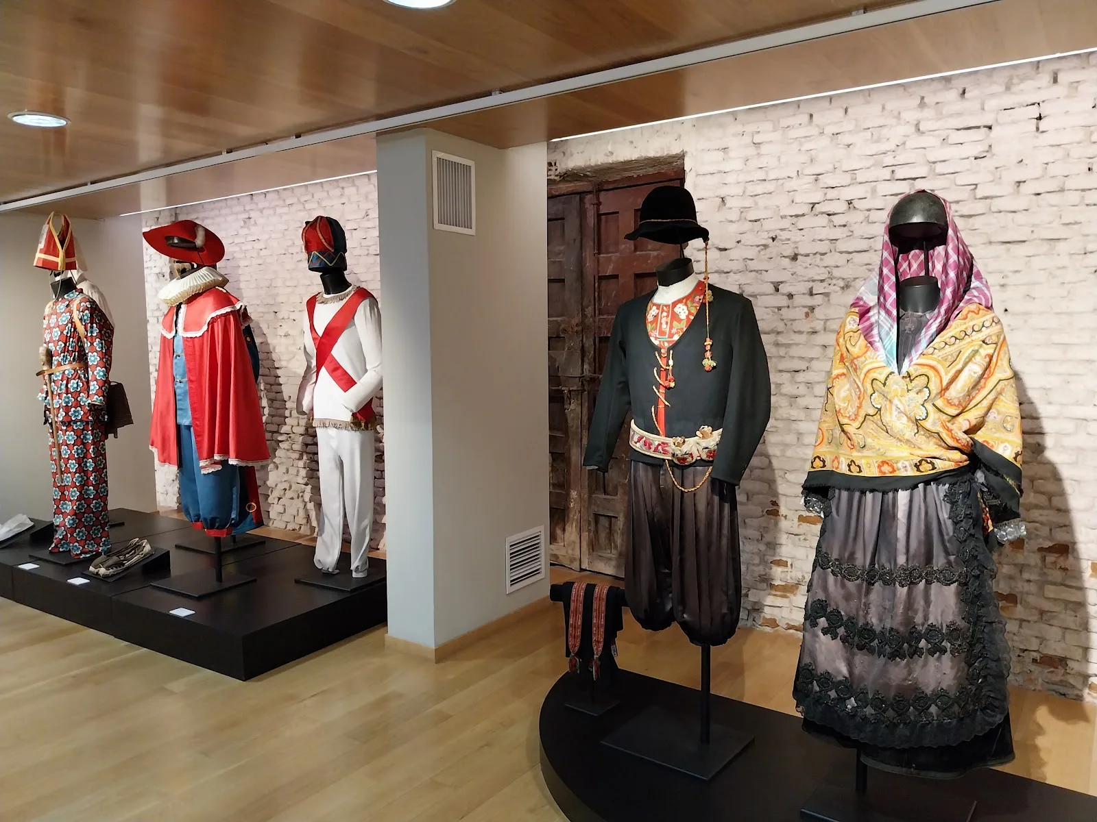 Museo de Artes y Tradiciones Populares - Fotografía 3