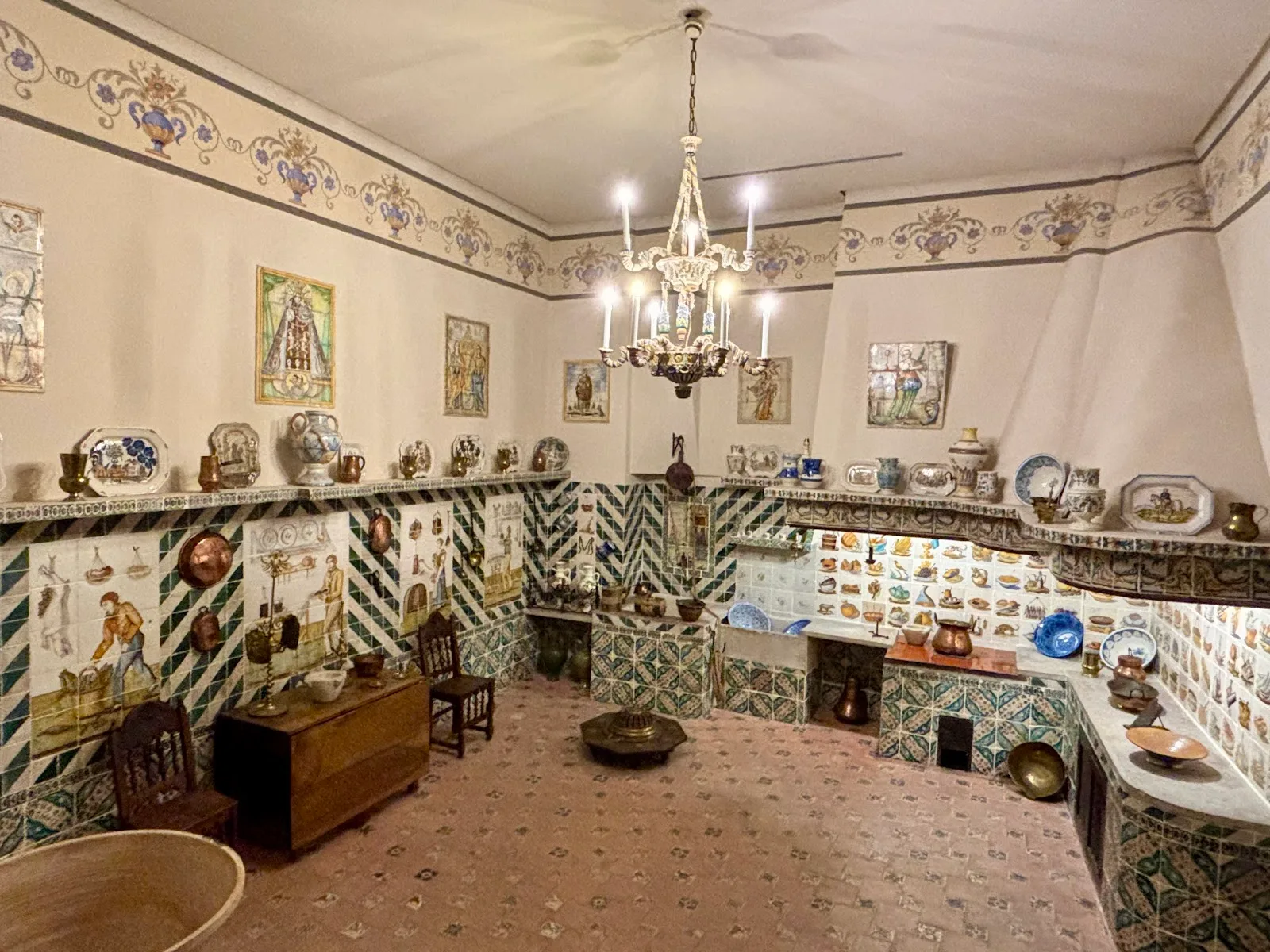 Museo Nacional de Cerámica y Artes Suntuarias González Martí - Fotografía 5