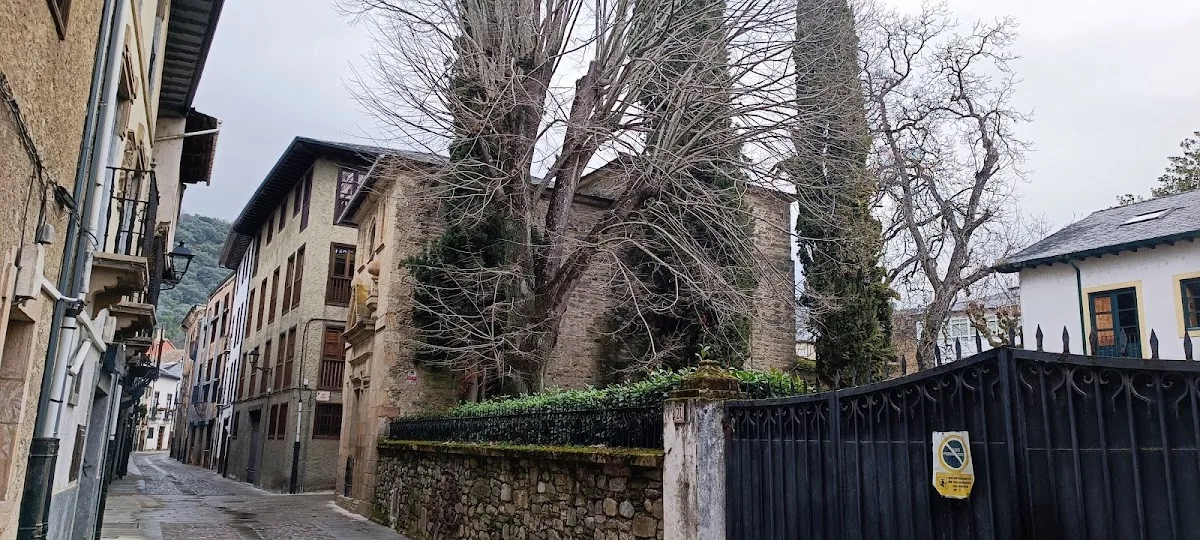 Palacio Álvarez de Toledo