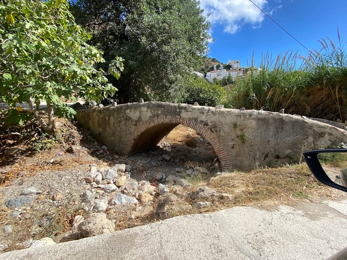 Puente de La Albarrada casares