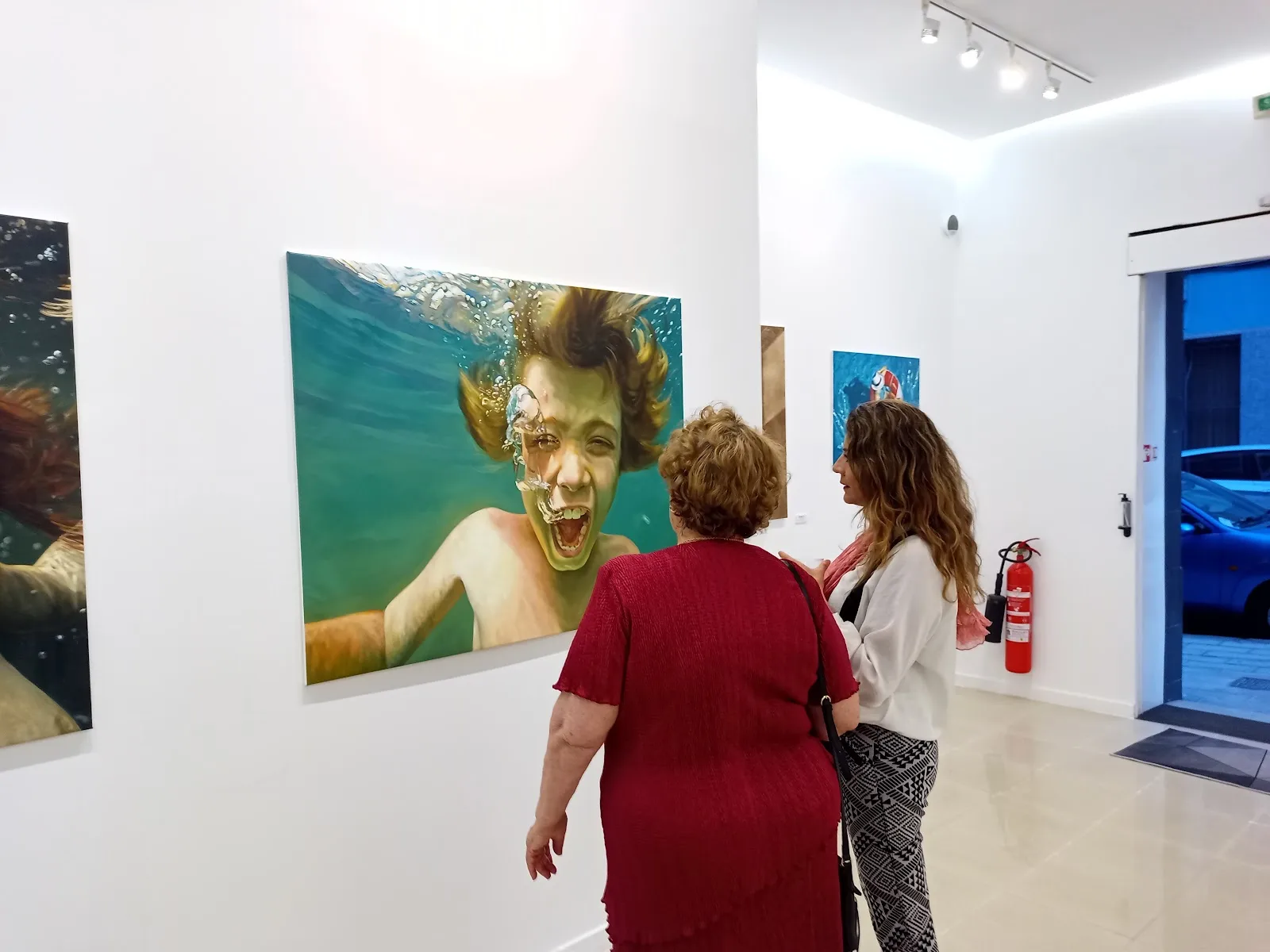 Sala de Exposiciones - Showroom - Alquiler aula polivalente - Cosmo Arte Siglo XXV - Fotografía 2