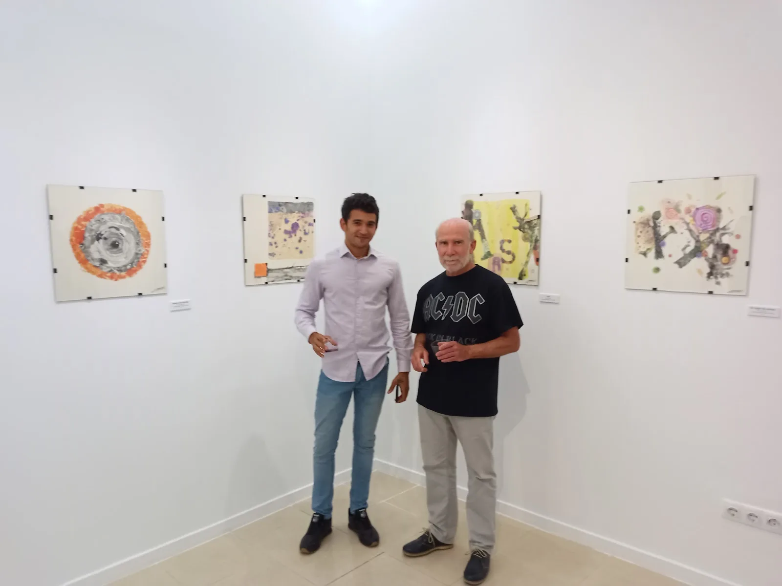 Sala de Exposiciones - Showroom - Alquiler aula polivalente - Cosmo Arte Siglo XXV - Fotografía 3