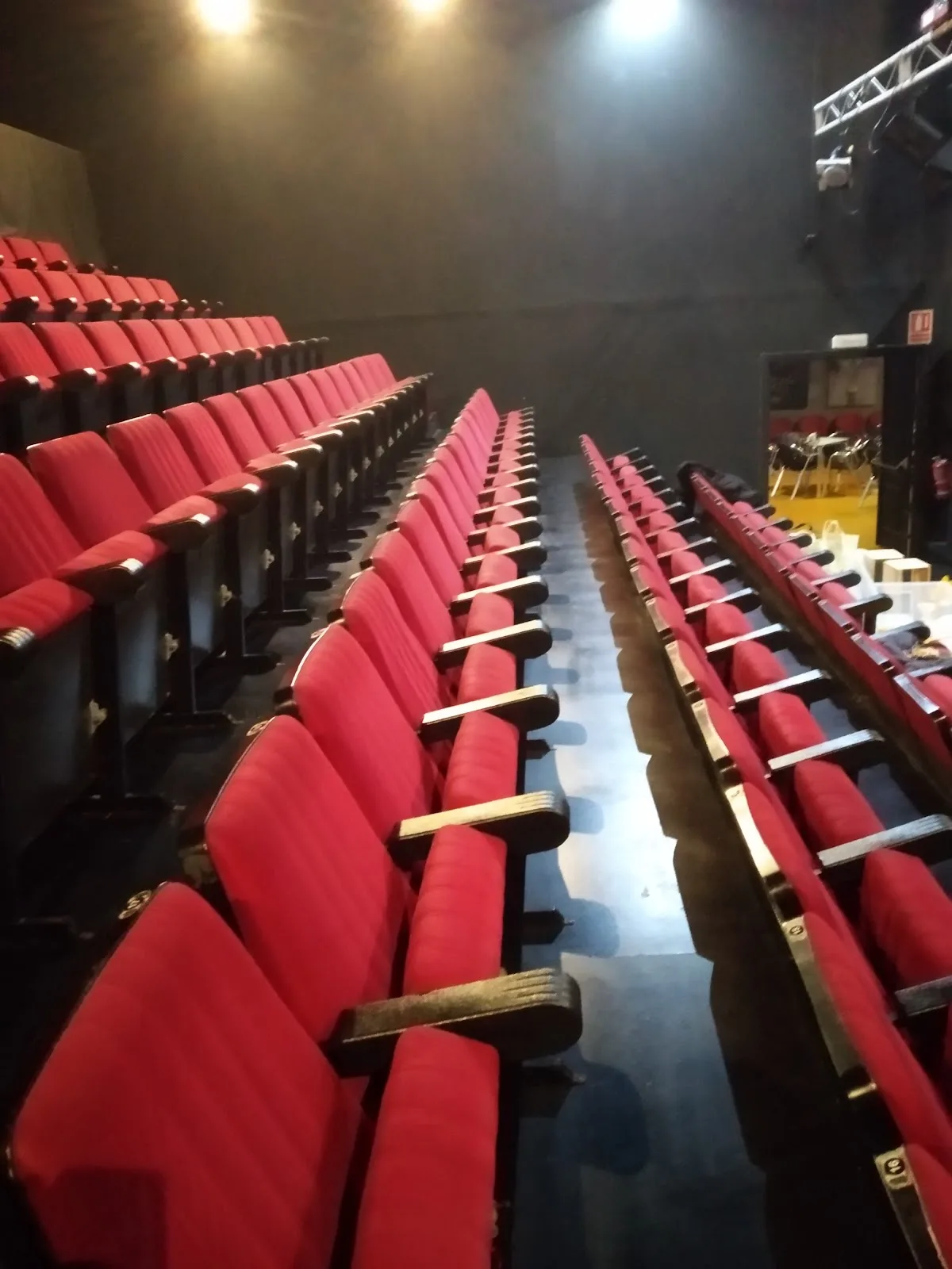 Sala de teatro Ártika Cultura e Arte - Fotografía 2