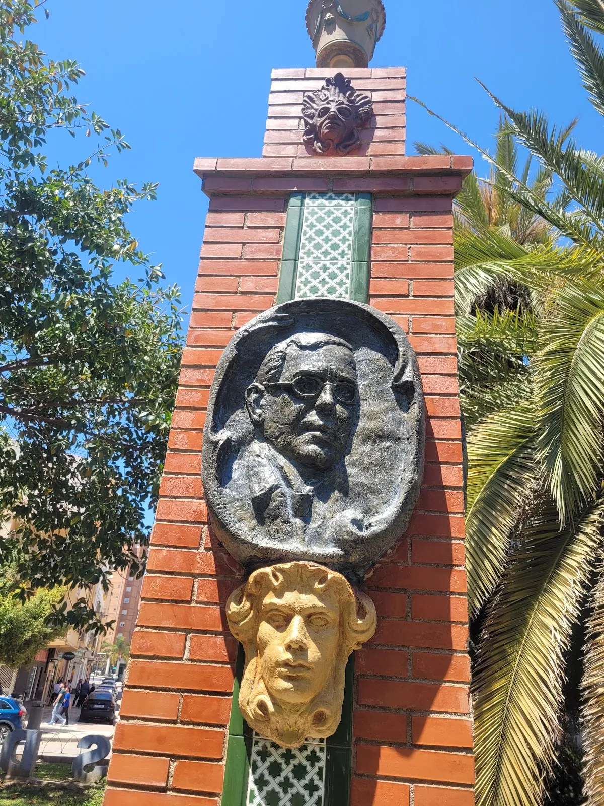 Taller de Artes, Talla en madera, Escultura, Modelado, Dorado, Dibujo y Pintura.