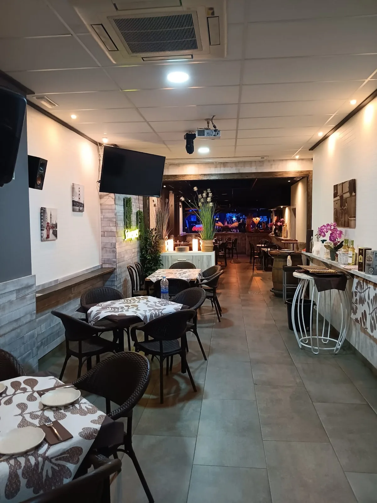 Taperia Restaurante Galería