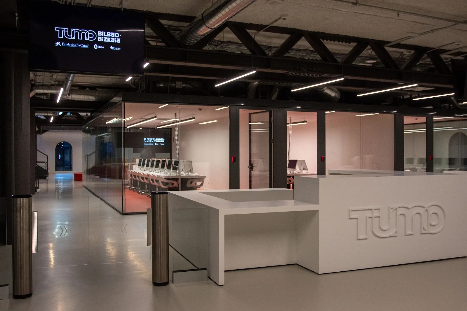TUMO Bilbao-Bizkaia - Fotografía 1