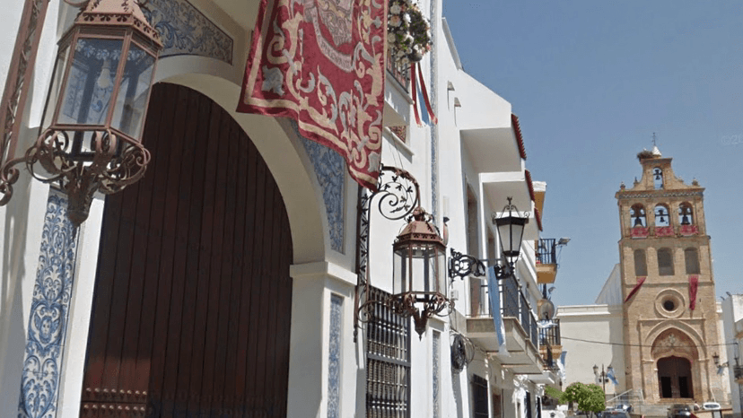 Casa Hermandad De La Bella