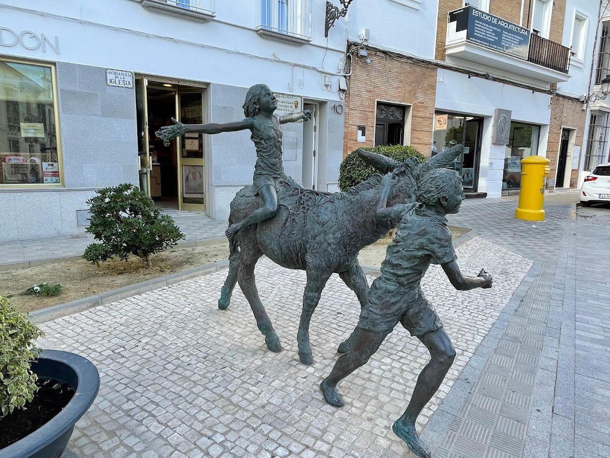 Escultura Idilio de Abril (Moguer EScultura)