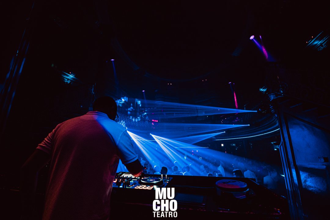 Mucho Teatro Sala Club