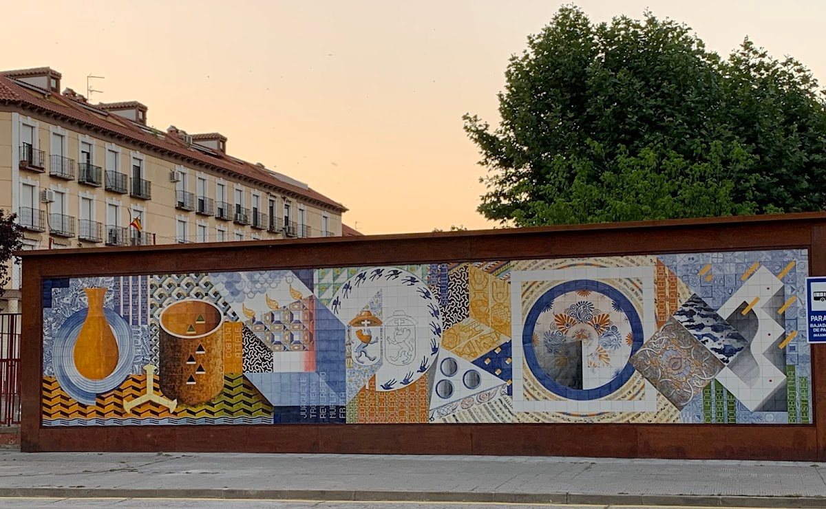 Mural cerámico El Oficio y el Arte Cerámico