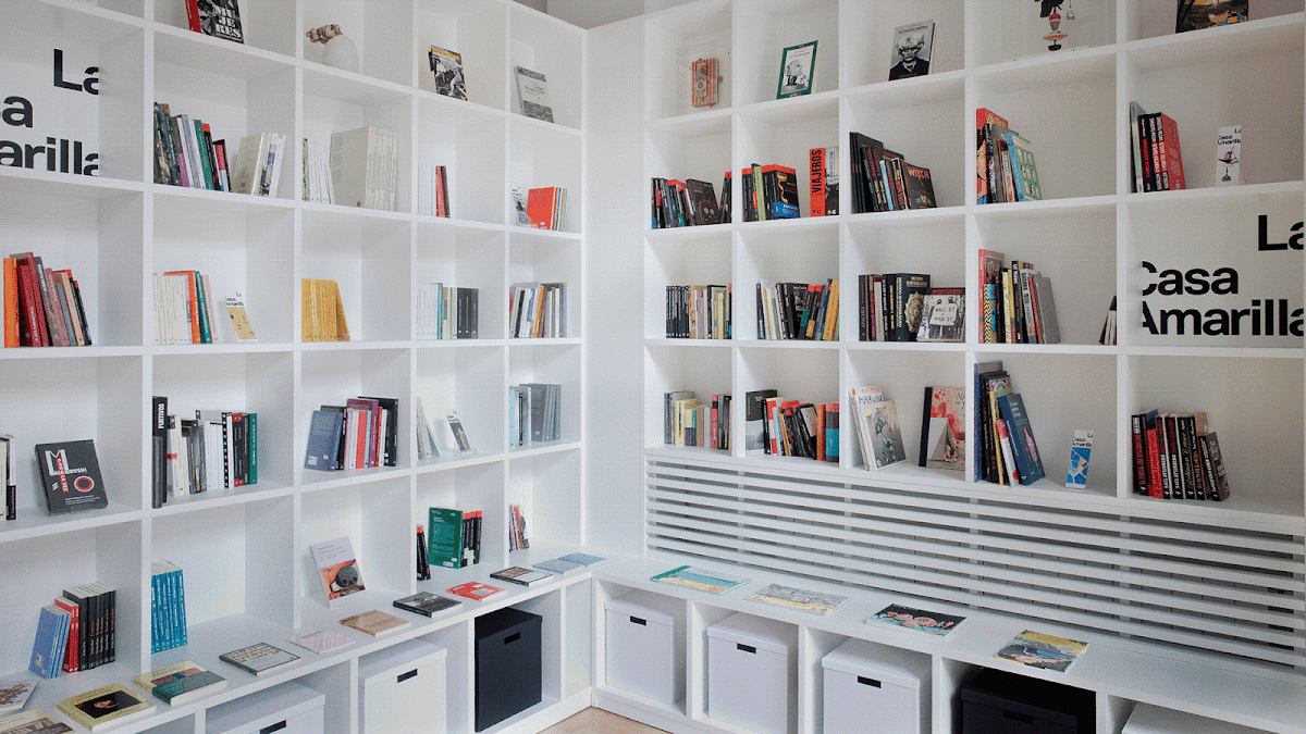 Galería Librería La Casa Amarilla